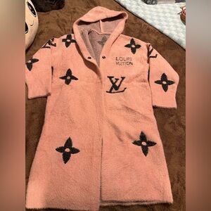 Soft and Cozy knit sweater!